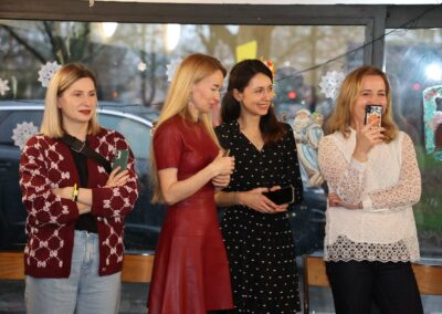 русские девушки новогоднем празднике во Франции в Лилле